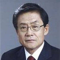 새누리당 중앙위원회 의장인 김태환 의원