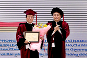 이철우 도지사, 호찌민대에서 아시아 최초 명예박사학위 받아