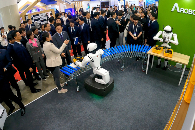 이재명 대통령 깜짝 방문한 FIX 2025, 성황리 폐막